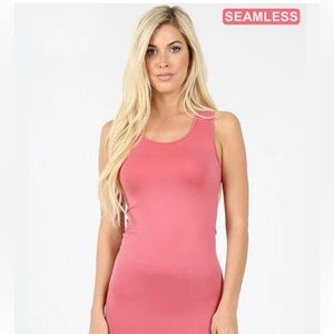Long Scoop Neck Seamless Tank, Stretchy - L/XL